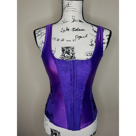 Hot Topic Other - Vintage corset